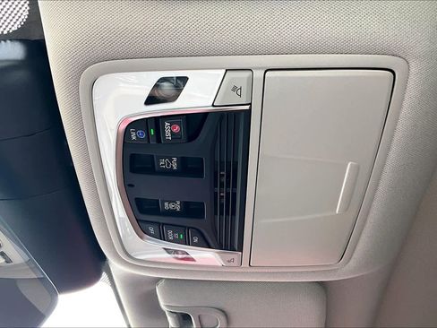 Certified 2025 Acura RDX SH-AWD w/ Technology Package image 31