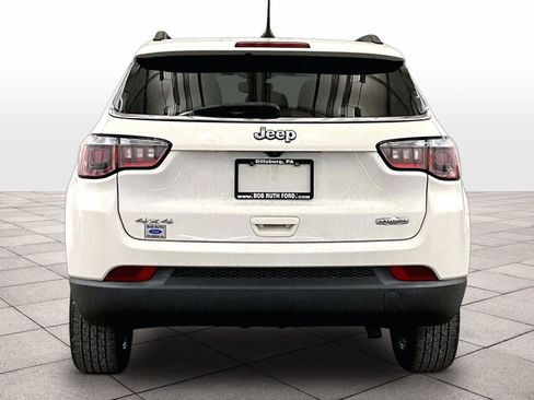 Used 2019 Jeep Compass Latitude w/ Cold Weather Group image 4