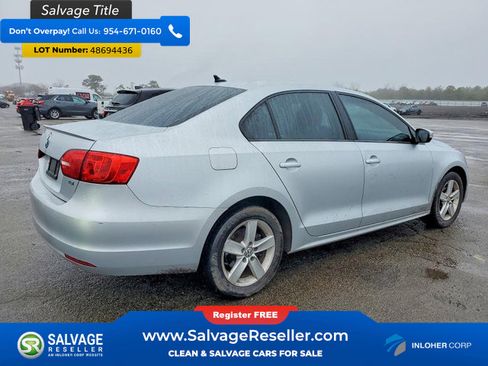 Used 2012 Volkswagen Jetta TDI FWD image 4