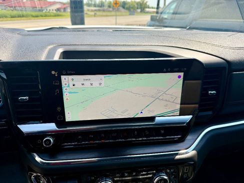 Used 2023 GMC Sierra 1500 SLT w/ SLT Premium Plus Package image 17