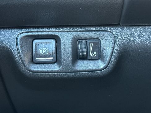 Used 2018 GMC Acadia SLT image 42