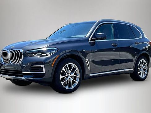 Used 2022 BMW X5 xDrive40i w/ Premium Package AWD/4WD image 2