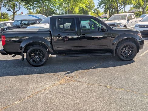 Used 2021 Nissan Frontier SV w/ Midnight Edition Floor Mats RWD image 10