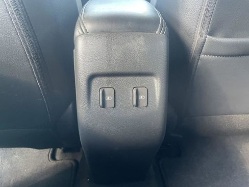 Used 2022 Nissan Kicks SR w/ Premium Package image 23