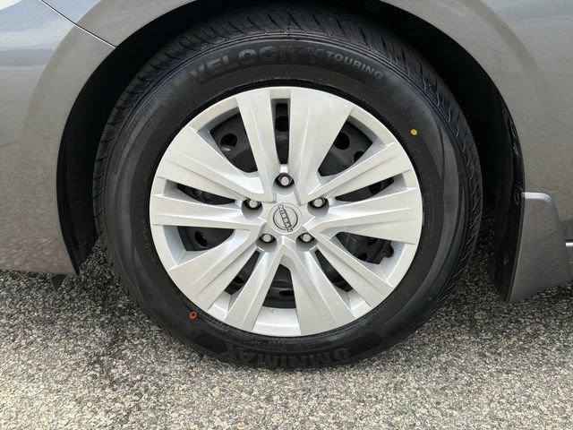 Certified 2025 Nissan Sentra S w/ Lighting Package FWD image 10