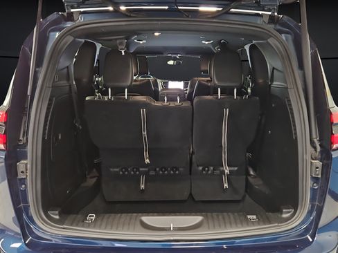 Used 2022 Chrysler Pacifica Touring-L w/ S Appearance Package FWD image 28