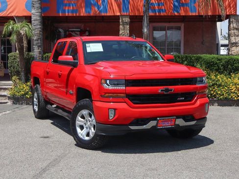 Used 2018 Chevrolet Silverado 1500 LT w/ Texas Edition image 2