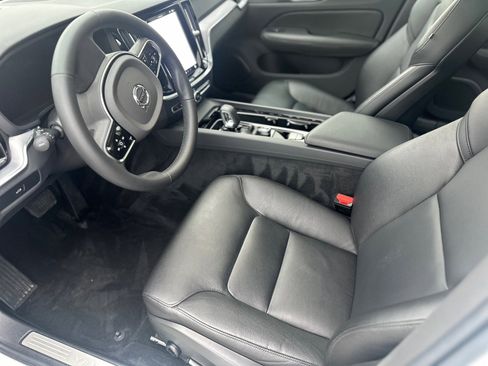 Certified 2025 Volvo S60 B5 Core image 11