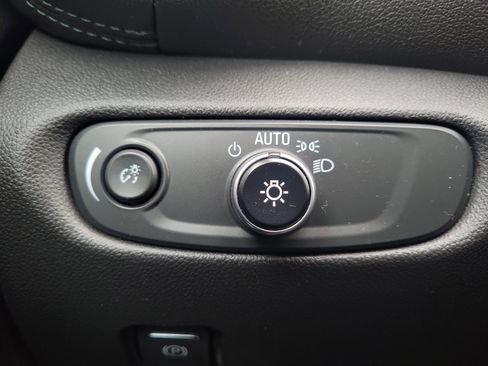 Used 2020 Chevrolet Blazer LT image 22