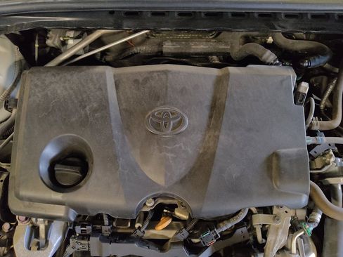Used 2018 Toyota Camry XSE w/ Audio Package FWD image 30