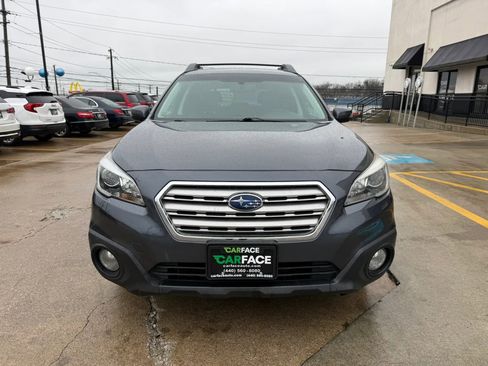 Used 2017 Subaru Outback 2.5i Limited image 2