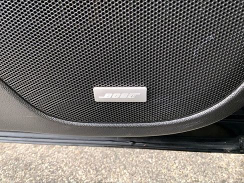 Used 2019 GMC Acadia SLT w/ LPO, Floor Liner Package FWD image 32