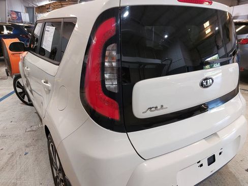 Used 2015 Kia Soul ! w/ Umber Package 1 FWD image 28