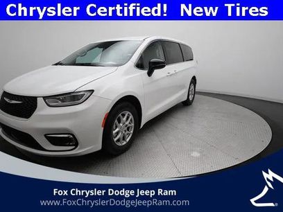 Certified 2024 Chrysler Pacifica Touring-L