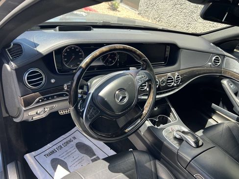 Used 2015 Mercedes-Benz S 550 Sedan w/ Sport Package w/ Sport Package image 11