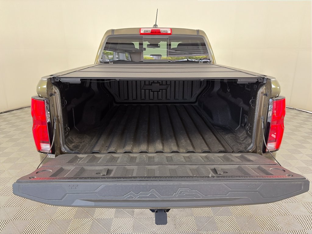 Used 2025 Chevrolet Colorado ZR2 w/ Technology Package AWD/4WD image 26