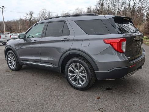 Used 2023 Ford Explorer XLT w/ Equipment Group 202A image 13