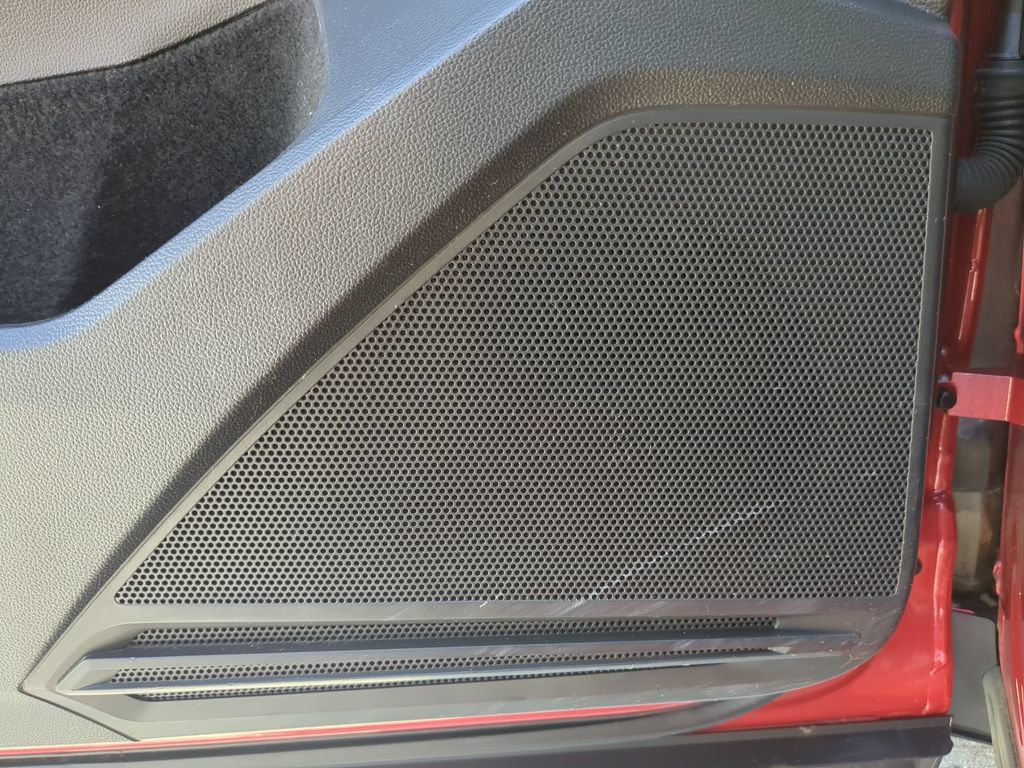 Certified 2023 Volkswagen Tiguan SE FWD image 18