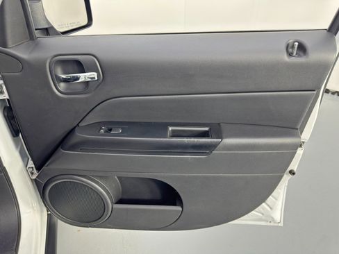 Used 2015 Jeep Patriot Sport w/ Power Value Group image 32