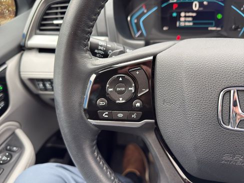 Used 2023 Honda Odyssey Touring image 26