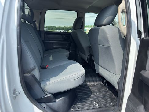 Used 2016 RAM 3500 Tradesman w/ Chrome Appearance Group AWD/4WD image 18