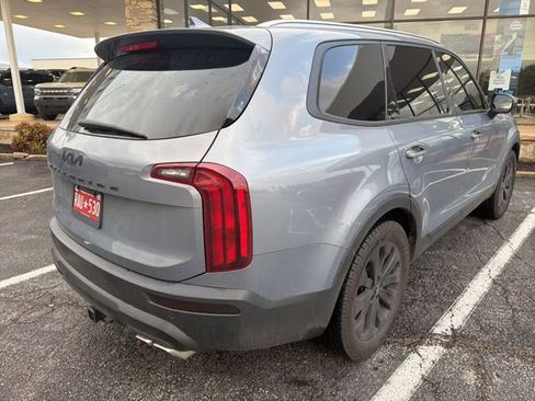 Used 2022 Kia Telluride S FWD image 4