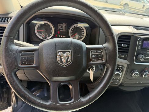 Used 2015 RAM 1500 Express AWD/4WD image 12
