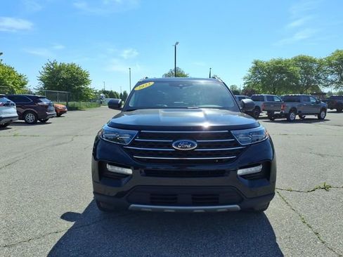 Certified 2023 Ford Explorer XLT w/ Equipment Group 202A AWD/4WD image 2