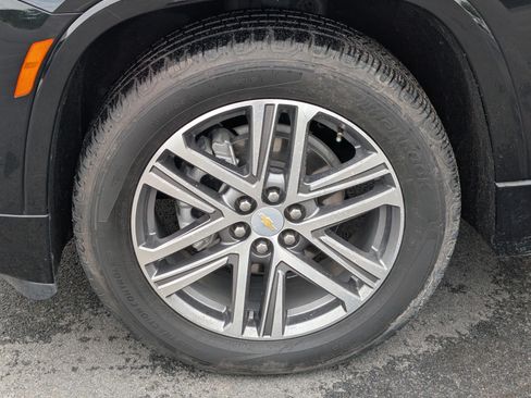 Used 2023 Chevrolet Traverse High Country w/ LPO, Floor Liner Package FWD image 13