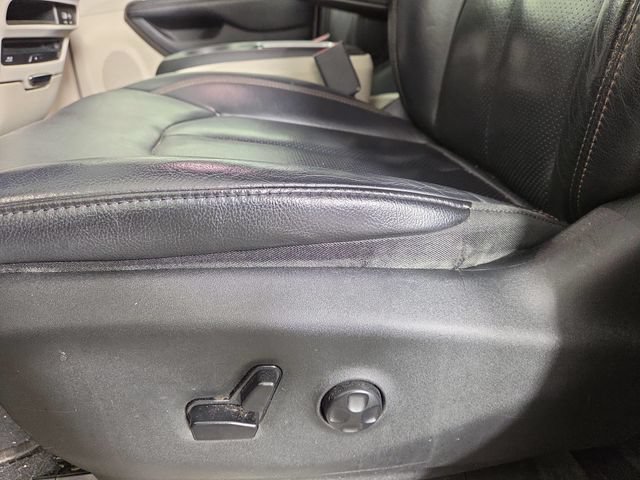 Used 2018 Chrysler Pacifica Touring-L Plus FWD image 29