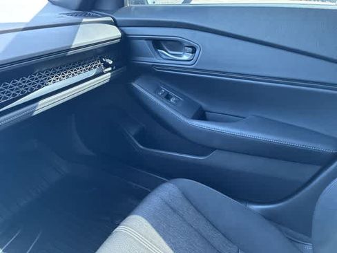 Used 2024 Honda Accord Sport image 33