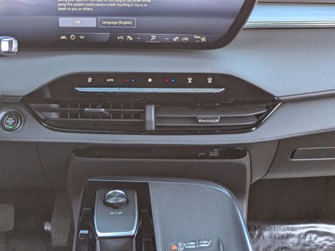 Certified 2025 Buick Enclave Preferred image 20