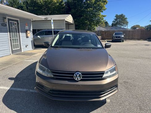 Used 2015 Volkswagen Jetta S FWD image 2