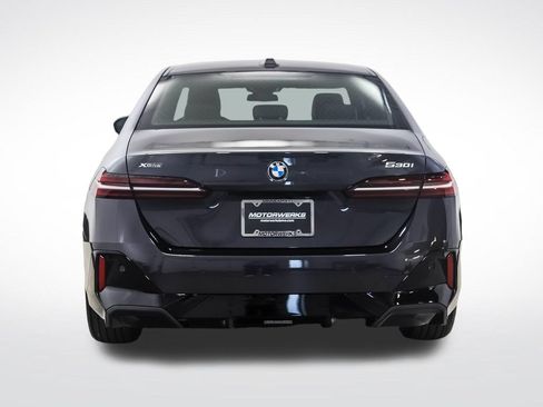 New 2027 BMW 530i xDrive w/ M Sport Package AWD/4WD image 4