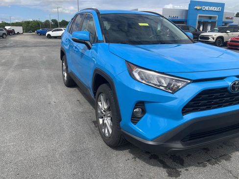 Used 2021 Toyota RAV4 XLE Premium FWD image 10
