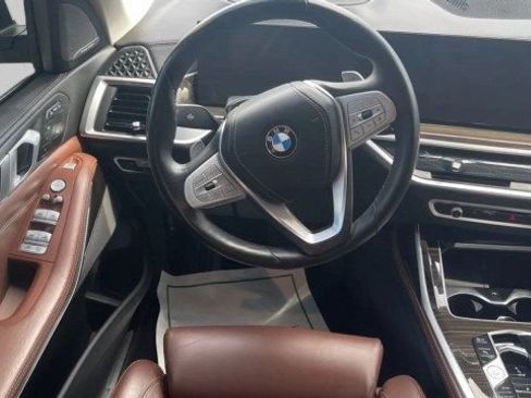 Used 2023 BMW X7 xDrive40i AWD/4WD image 17