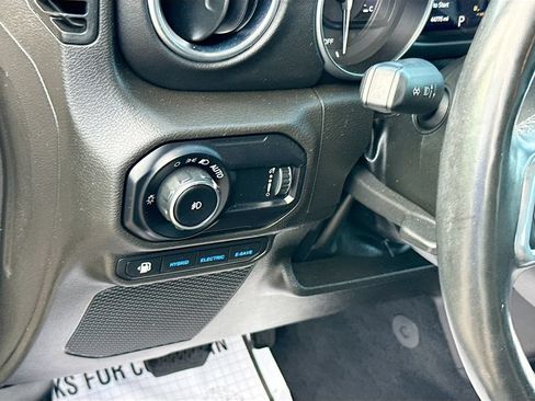 Used 2023 Jeep Wrangler Unlimited Sahara w/ Cold Weather Group AWD/4WD image 11