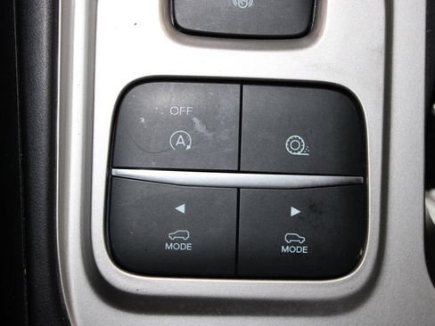 Used 2021 Ford Explorer XLT RWD image 45