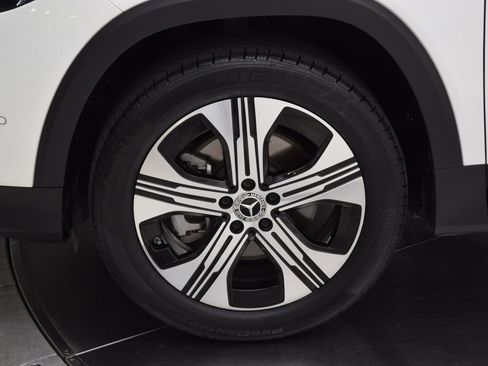 Certified 2024 Mercedes-Benz EQB 300 4MATIC image 12