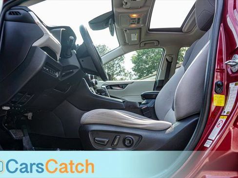 Used 2019 Toyota RAV4 XLE w/ Convenience Package image 18