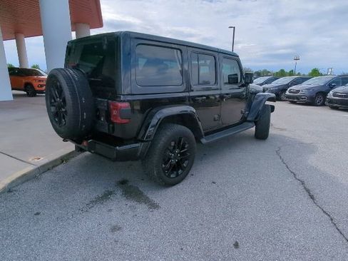 Certified 2022 Jeep Wrangler Unlimited Sahara AWD/4WD image 30