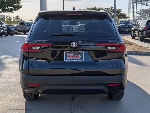 Used 2025 Toyota Grand Highlander AWD image 7