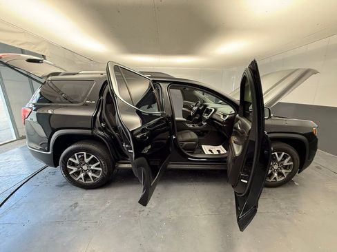 Used 2020 GMC Acadia SLE w/ Driver Convenience Package image 19