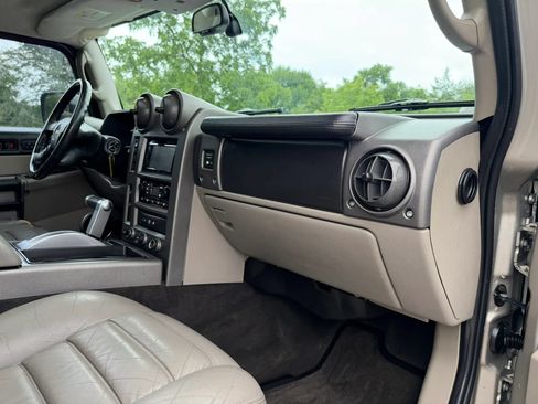 Used 2004 HUMMER H2 AWD/4WD image 12