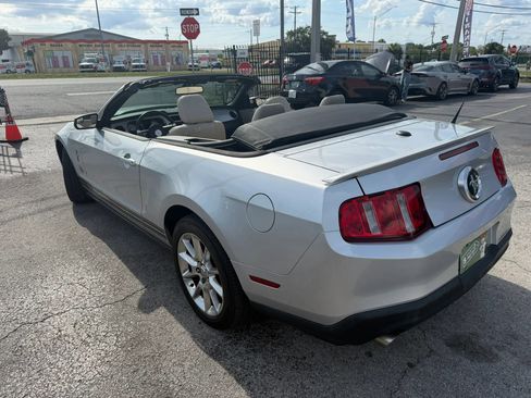 Used 2011 Ford Mustang Premium w/ 202A Rapid Spec Order Code RWD image 10