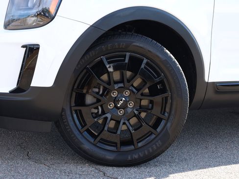 Used 2022 Kia Telluride EX w/ EX Premium Package image 17