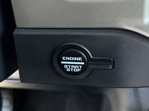 Used 2025 Ford Bronco Outer Banks image 23