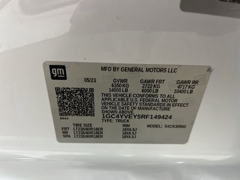 Used 2024 Chevrolet Silverado 3500 High Country w/ High Country Premium Package AWD/4WD image 28