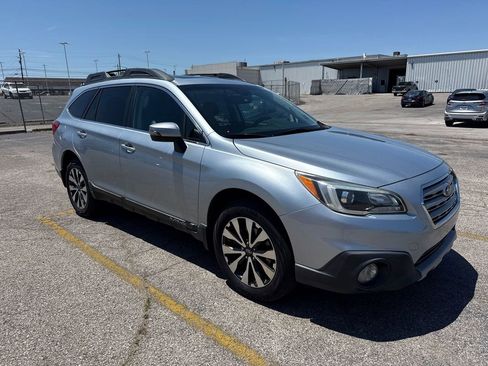 Used 2015 Subaru Outback 2.5i Limited AWD/4WD image 4