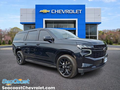 Used 2023 Chevrolet Suburban RST w/ Luxury Package AWD/4WD image 1